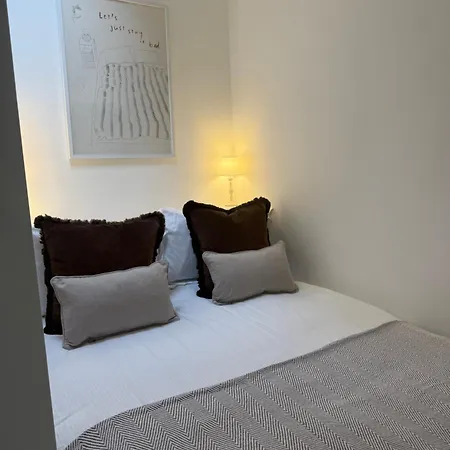 The Dozy Deer (adults Only) 3* Windermere