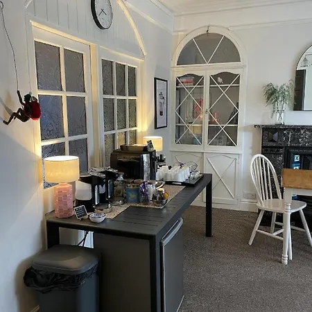 The Dozy Deer (adults Only) Pensjonat Windermere